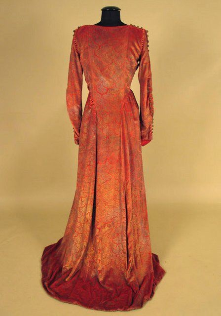 CW_Lot 665_Gallenga velvet gown2