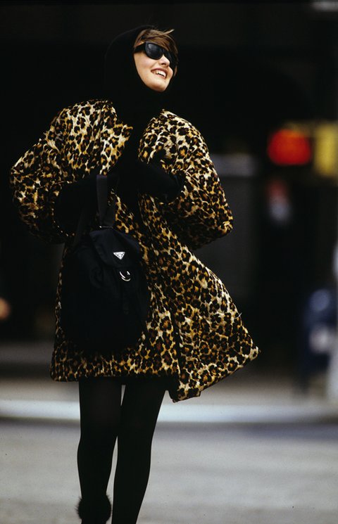 the-history-of-the-it-bag-prada-hans-feurer